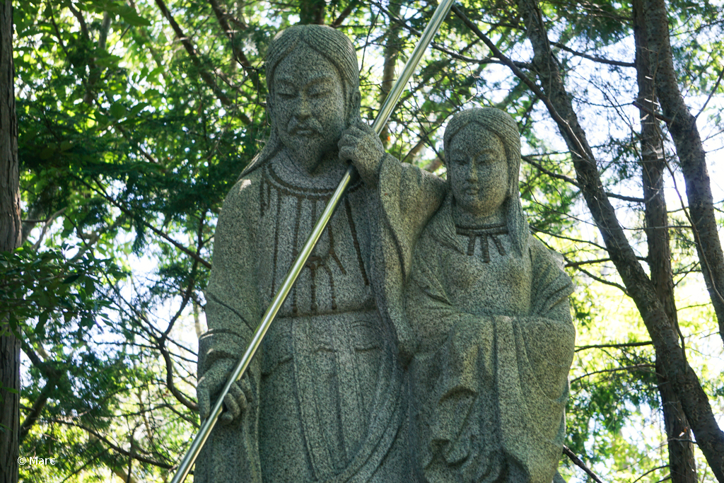 伊弉諾・伊弉冉の像